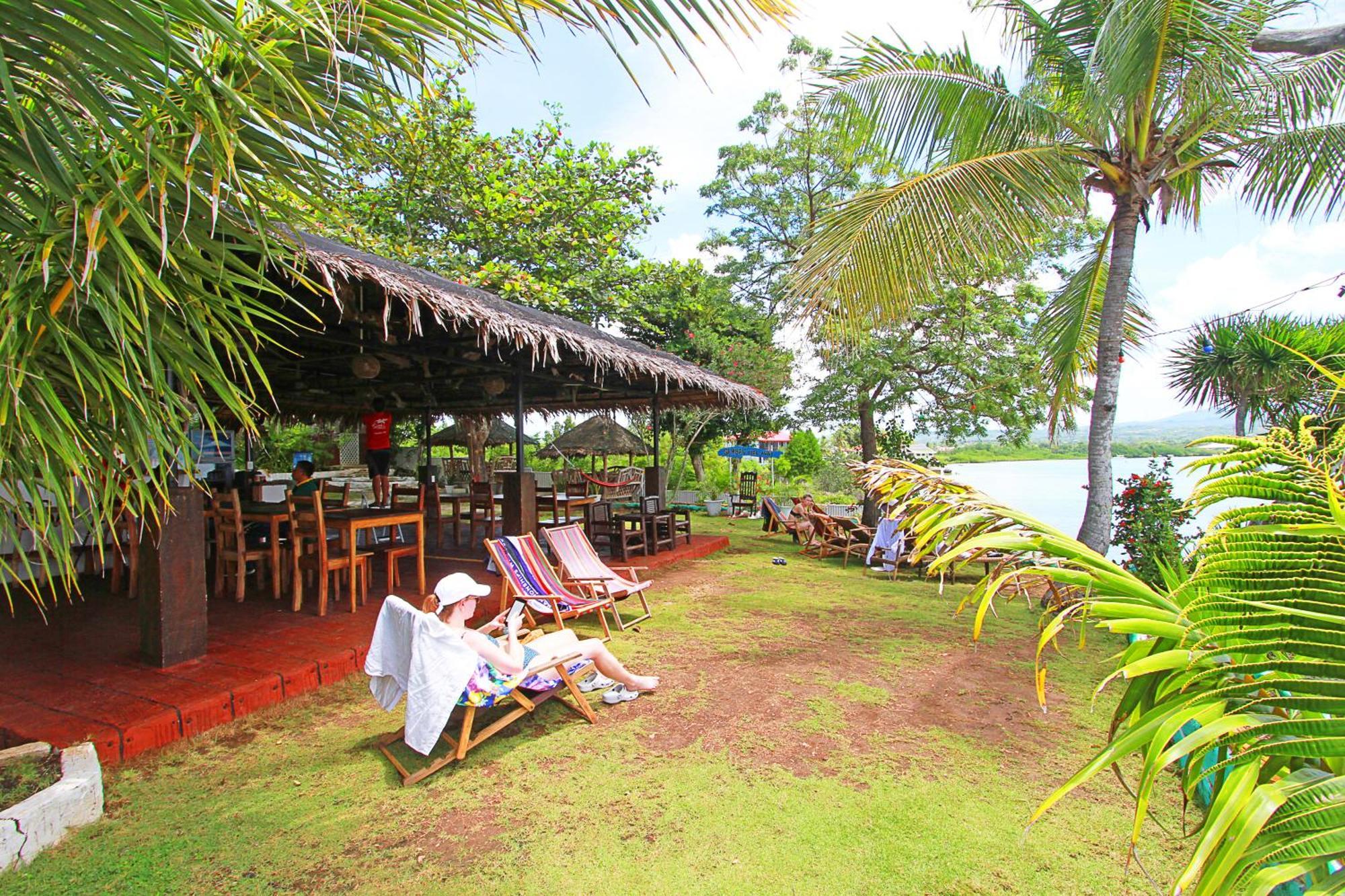 Sambag Hideaway Bungalows モアルボアル エクステリア 写真